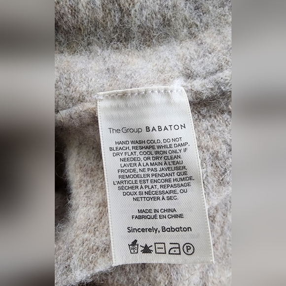 Babaton Women's Turtleneck Sweater - Picture 6 of 9